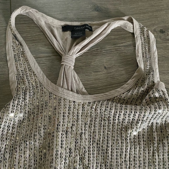 Tank tops - Picture 2 of 2